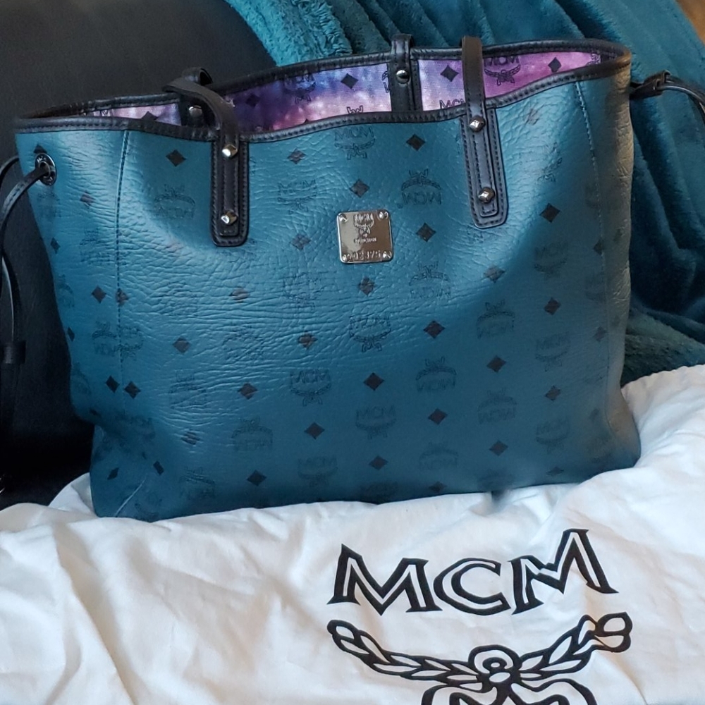 MCM Reversible Liz Shopper in Visetos